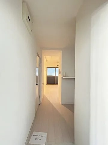 山海マンションの玄関