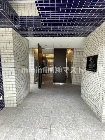 大阪市浪速区敷津西１丁目の賃貸マンションのエントランス