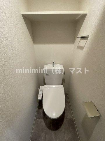 大阪市浪速区桜川４丁目の賃貸マンションのトイレ