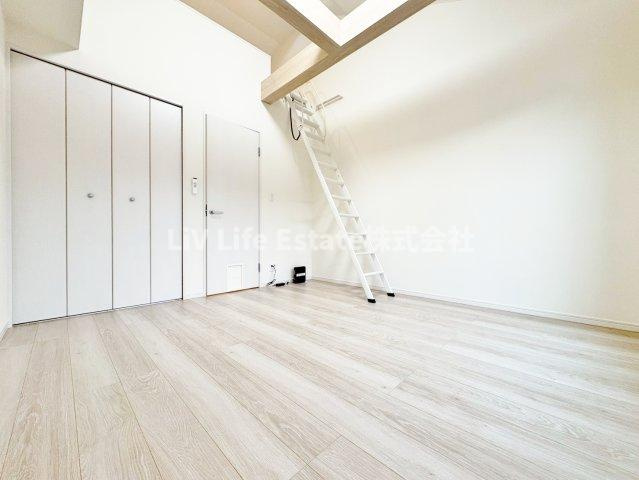 小平市学園西町３丁目のアパートの寝室