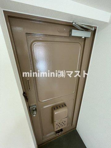 大阪市浪速区元町３丁目の賃貸マンションの玄関
