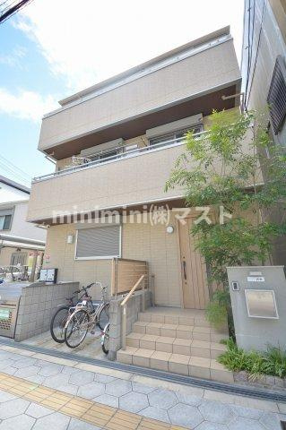 大阪市浪速区塩草２丁目のアパートの外観