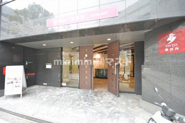 大阪市浪速区幸町２丁目の賃貸マンションのエントランス