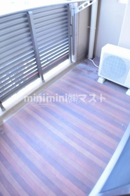 大阪市浪速区桜川２丁目の賃貸マンションのバルコニー