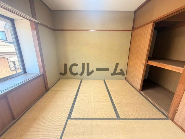 メゾン繁栄の和室