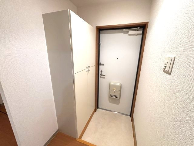 グラビスコート国泰寺の玄関