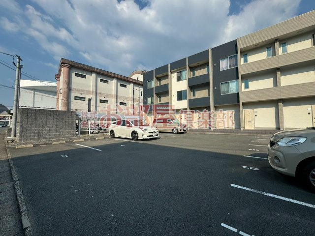 アメニティ諏訪野の駐車場|駐車場です