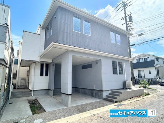 【中古戸建】名古屋市天白区植田山４丁目の外観|【現地外観写真】
◆駐車2台可能！1台ビルトインガレージです♪　　　　　　　　　　　　　　　　　　　　　　　　　　　　　　　　　　　　　　　　　　　　　　　　　　　　　　　　　　　　　　　　　　　　　