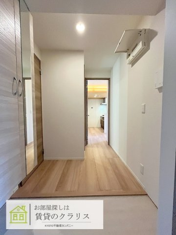リベルテ四条梅津の玄関