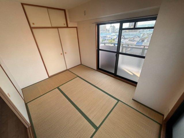 セントラルパーク東三国の和室