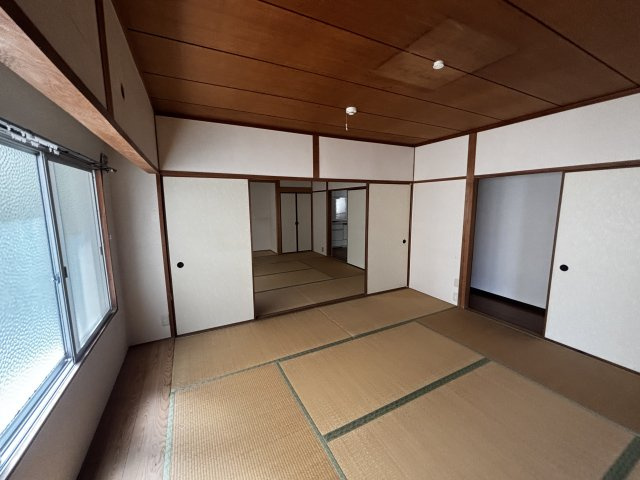 神戸市灘区八幡町４丁目の賃貸マンションの居間・リビング