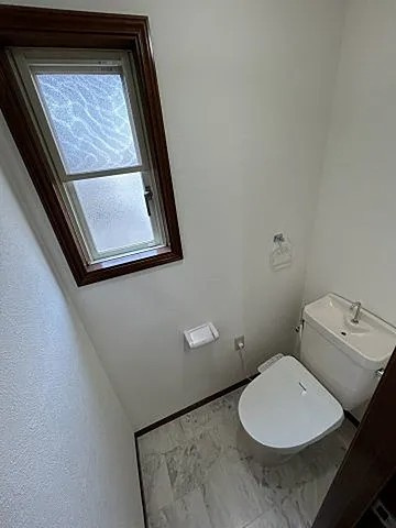 芦屋市船戸町のアパートのトイレ