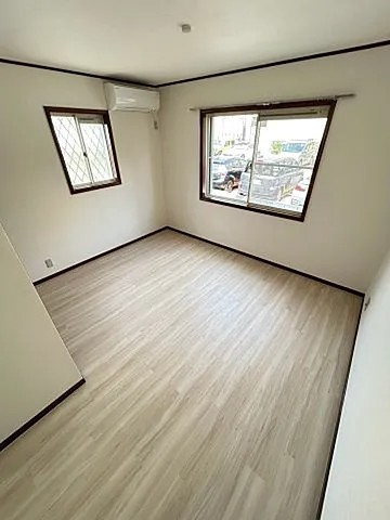 芦屋市船戸町のアパートの居間・リビング