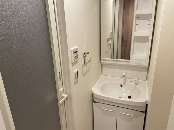 神戸市中央区磯辺通２丁目の賃貸マンションの洗面所