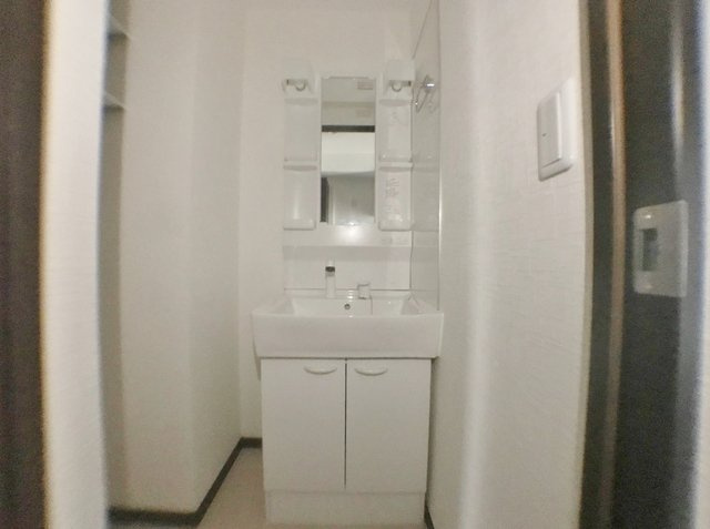神戸市中央区東雲通６丁目の賃貸マンションの洗面所