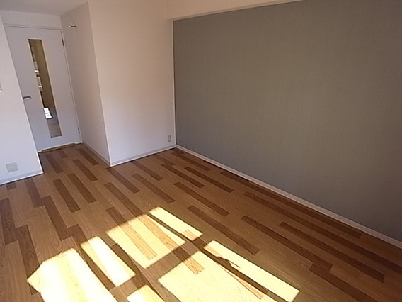 神戸市灘区友田町４丁目の賃貸マンションの居間・リビング