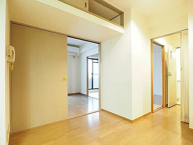 神戸市東灘区本庄町３丁目の賃貸マンションの居間・リビング