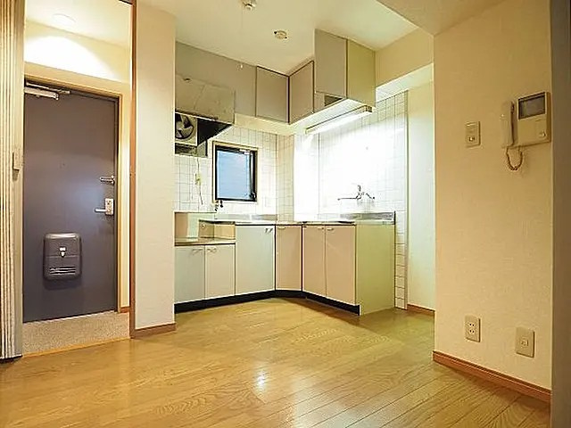 神戸市東灘区本庄町３丁目の賃貸マンションの居間・リビング