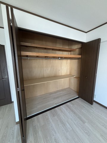神戸市中央区野崎通２丁目の賃貸マンションの収納