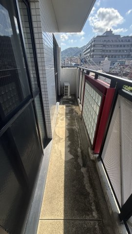 神戸市中央区野崎通２丁目の賃貸マンションのバルコニー