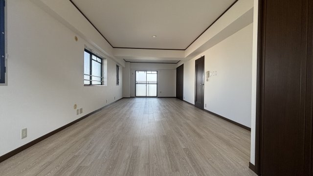 神戸市中央区野崎通２丁目の賃貸マンションの居間・リビング