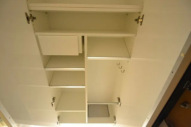 神戸市中央区下山手通３丁目の賃貸マンションの収納
