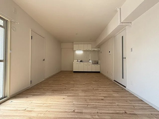 神戸市灘区鶴甲３丁目の賃貸マンションの居間・リビング