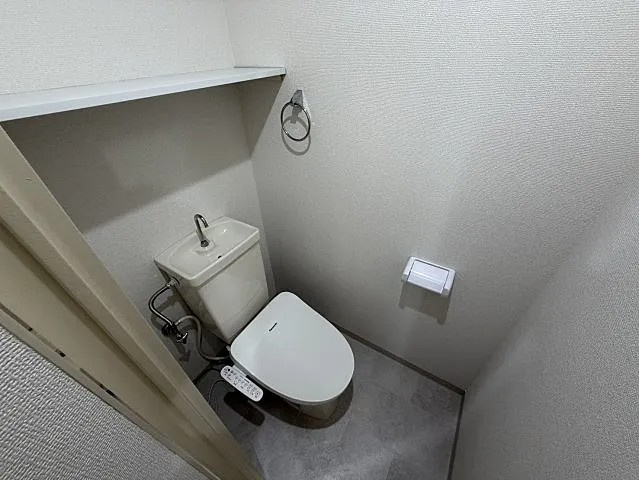神戸市灘区鶴甲３丁目の賃貸マンションのトイレ