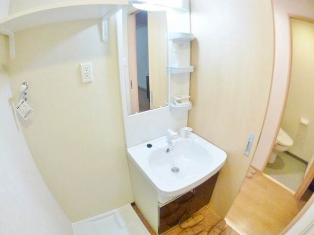 神戸市灘区徳井町４丁目の賃貸マンションの洗面所