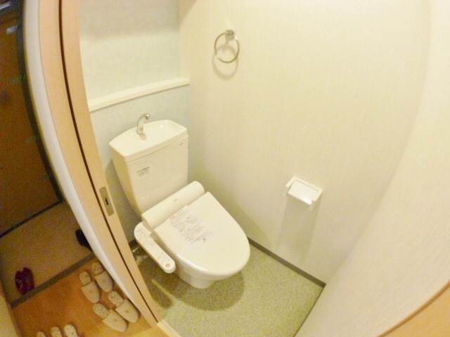 神戸市灘区徳井町４丁目の賃貸マンションのトイレ