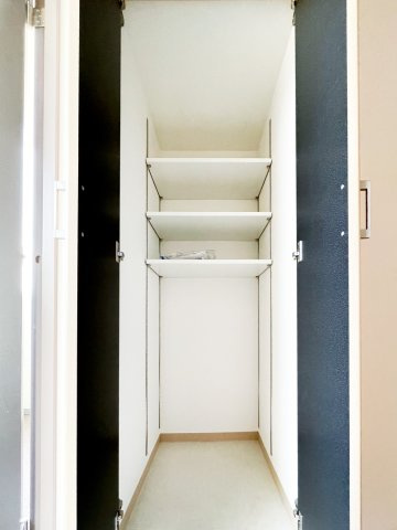 神戸市灘区徳井町４丁目の賃貸マンションの収納