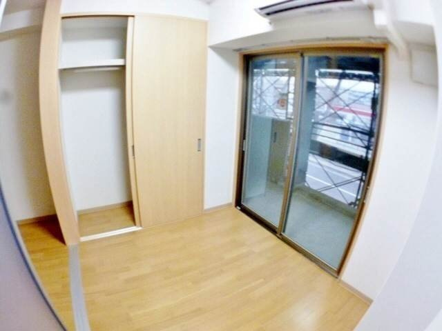 神戸市灘区徳井町４丁目の賃貸マンションの居間・リビング
