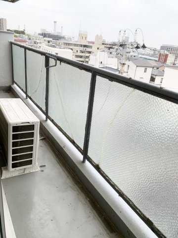 神戸市灘区岩屋中町３丁目の賃貸マンションのバルコニー