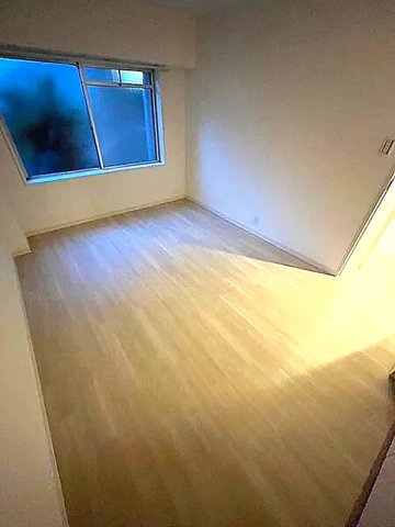 芦屋市大東町の賃貸マンションの居間・リビング