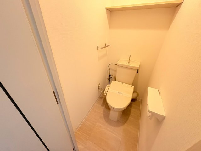 神戸市東灘区住吉本町２丁目の賃貸マンションのトイレ