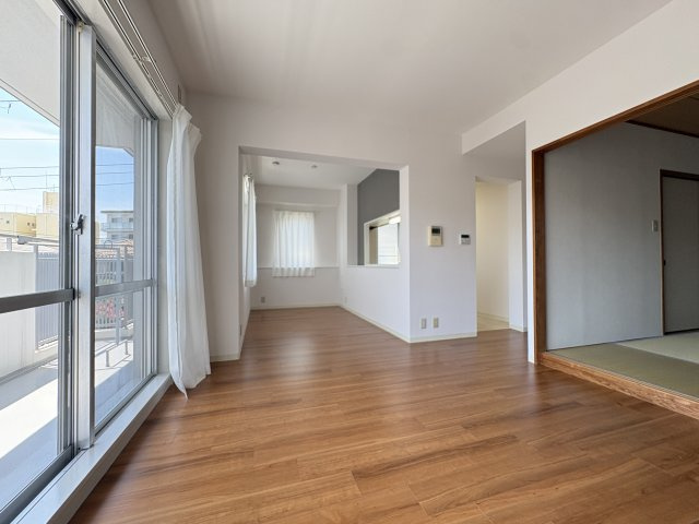 神戸市東灘区住吉本町２丁目の賃貸マンションの居間・リビング