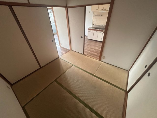 誼マンションの和室