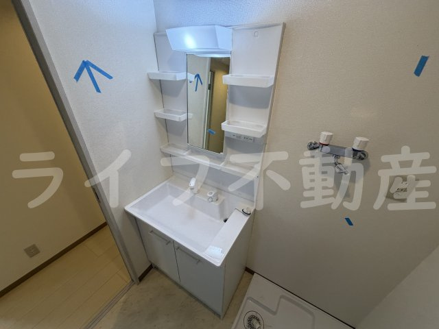 ヒルズ東大阪の独立洗面台