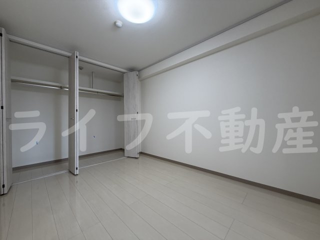 ヒルズ東大阪の居間・リビング