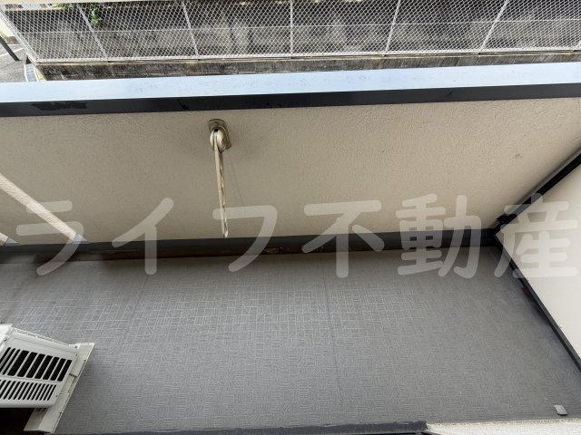ヒルズ東大阪のバルコニー