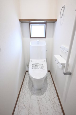 【トイレ】 | 太田市新井町第6期　クライン | 清潔感のあるトイレは暖房便座つきの温水洗浄版座で快適です◎