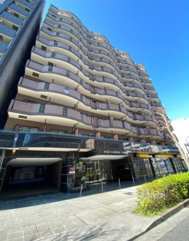 グリフィン新横浜・六番館の外観