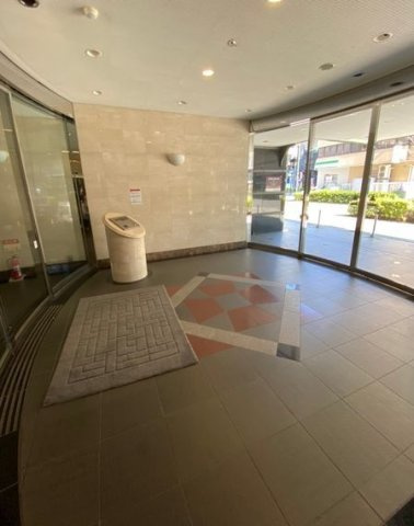 グリフィン新横浜・六番館のロビー