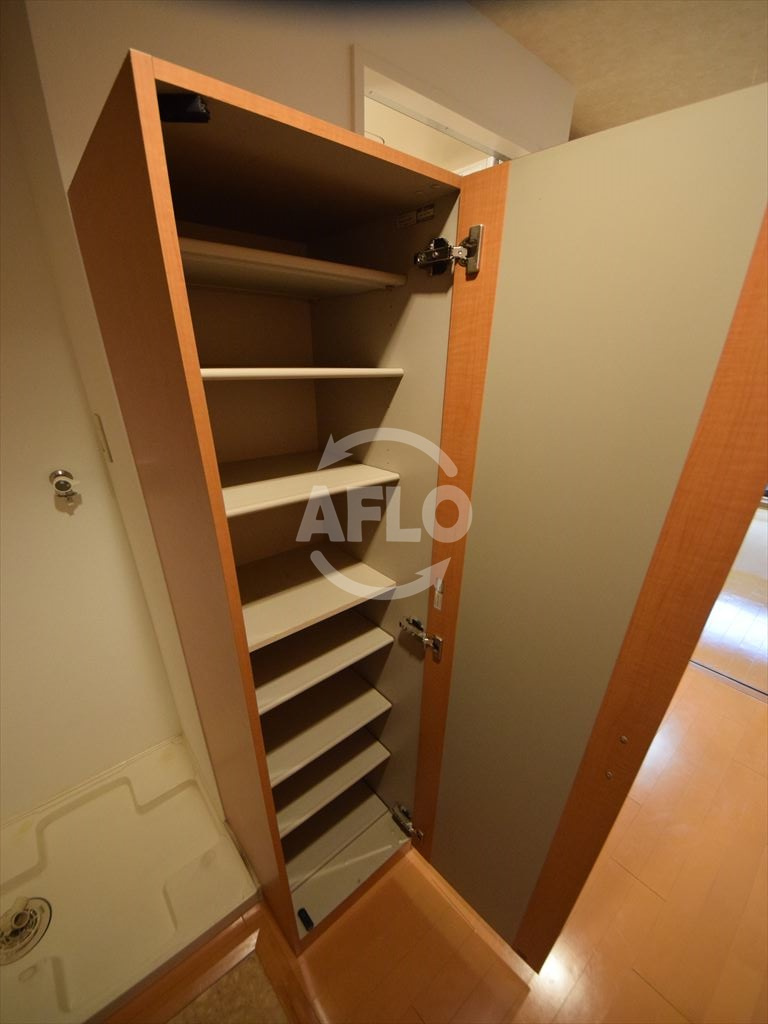 木津川TSマンションの収納|木津川TSマンション　靴箱