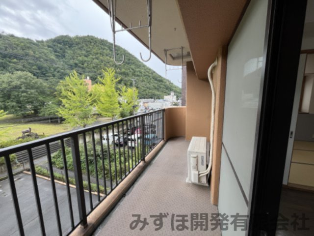 山形市松波4丁目5-1-302号室　ネオハイツ県庁南のバルコニー