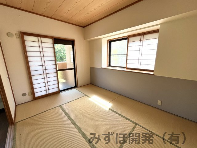 山形市松波4丁目5-1-302号室　ネオハイツ県庁南の和室
