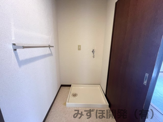 山形市松波4丁目5-1-302号室　ネオハイツ県庁南のランドリースペース