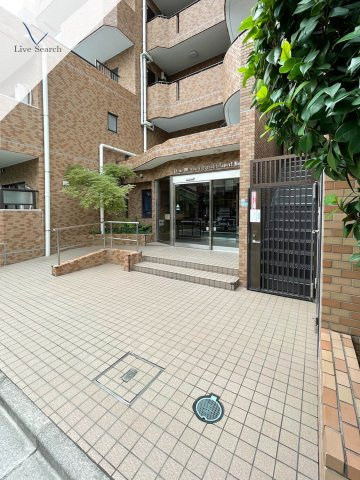 ライオンズマンション東日暮里第二のエントランス