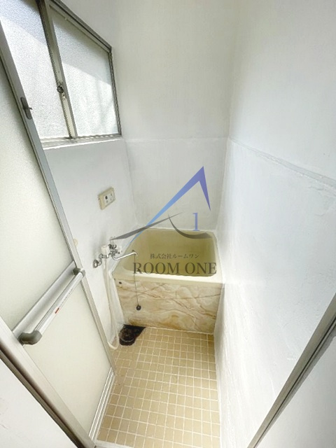 小豆沢4丁目戸建の浴室|お風呂です。