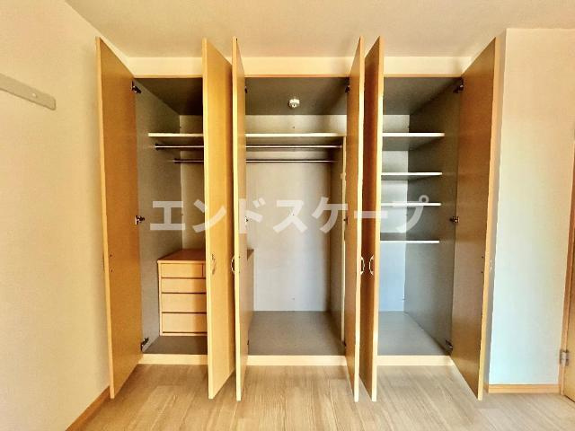 スプリーム　Ｍの収納|南側洋室クローゼット
高崎、前橋のお部屋探しはエンドスケープまで！お客様の理想お聞かせ下さい♪